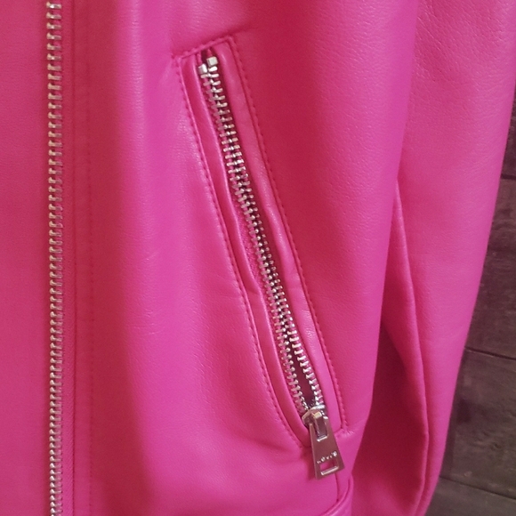 Levi's Women's Bright Pink Leather Jacket - Picture 5 of 5